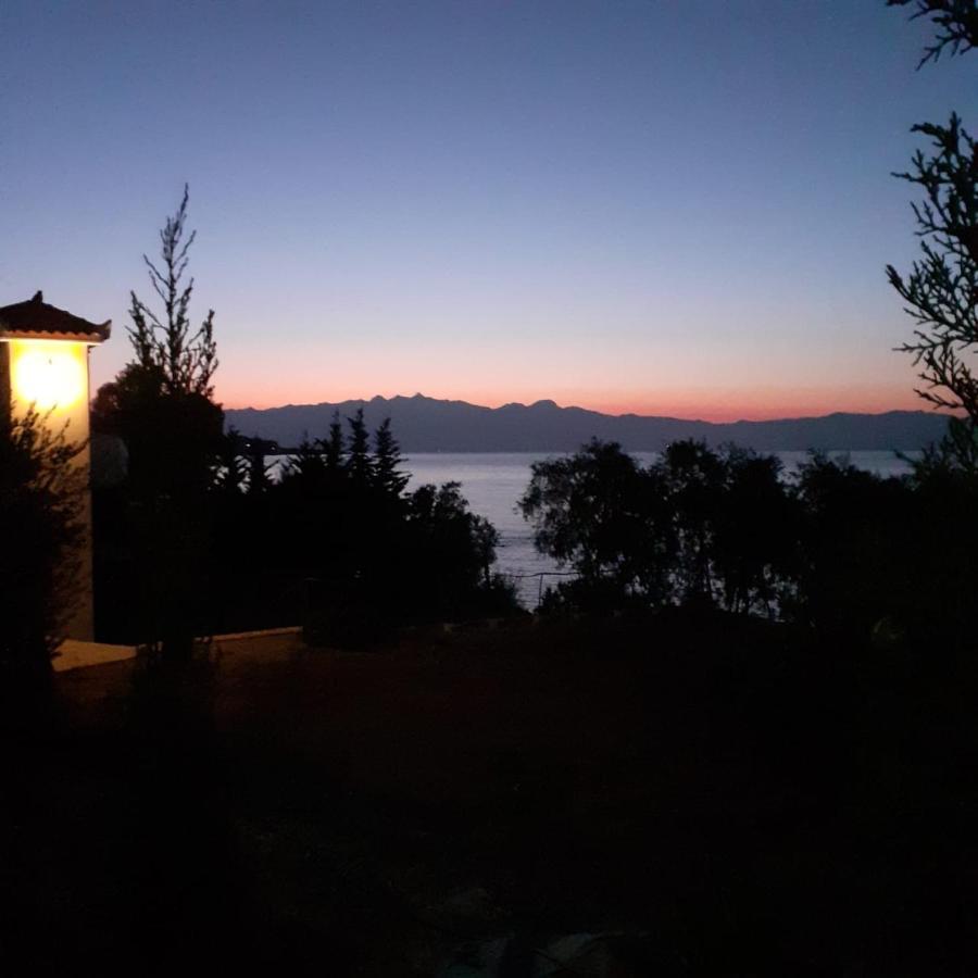 Seafront Studio With Direct Beach Access Koroni  Bagian luar foto