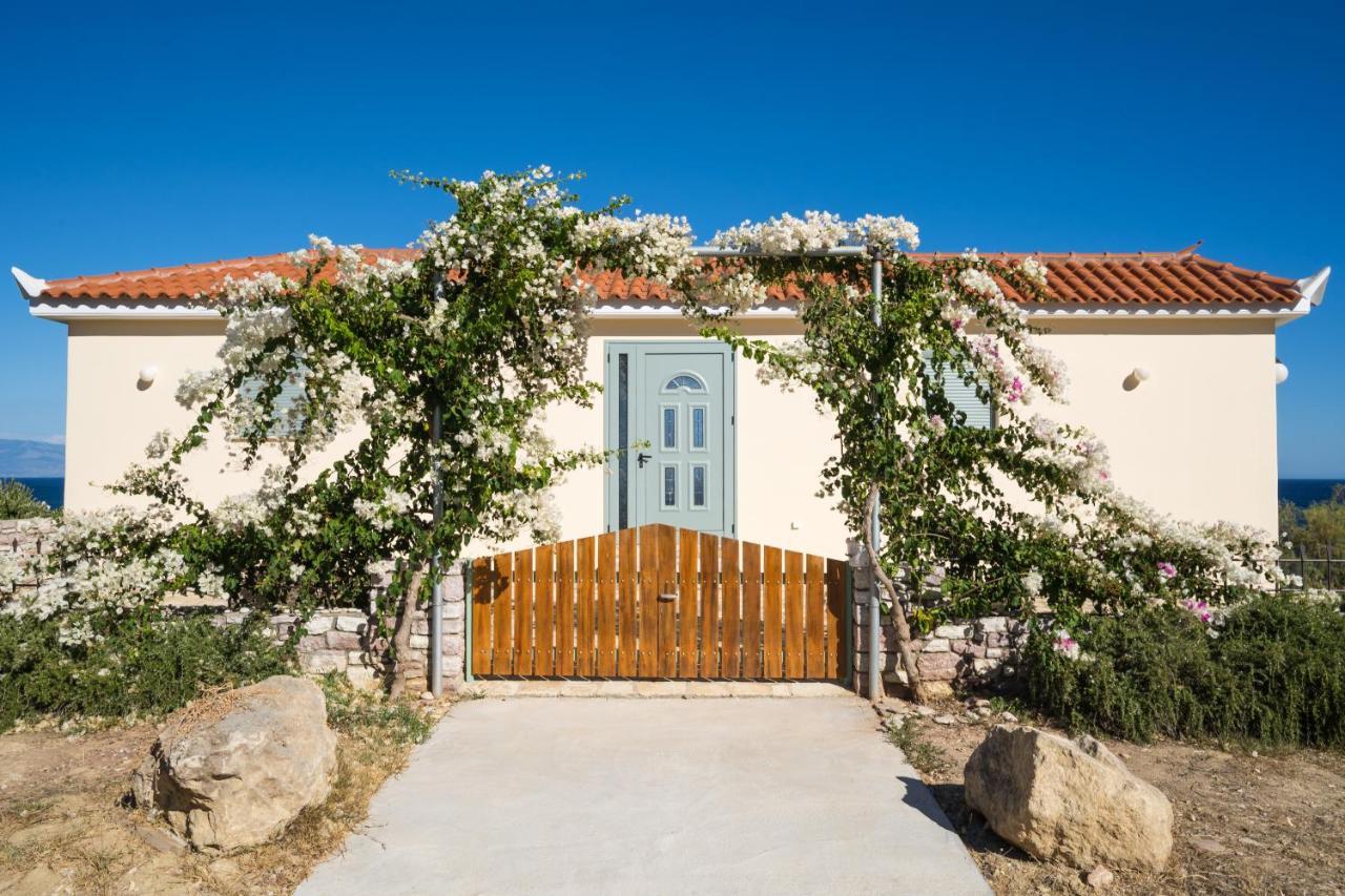 Seafront Studio With Direct Beach Access Koroni  Bagian luar foto