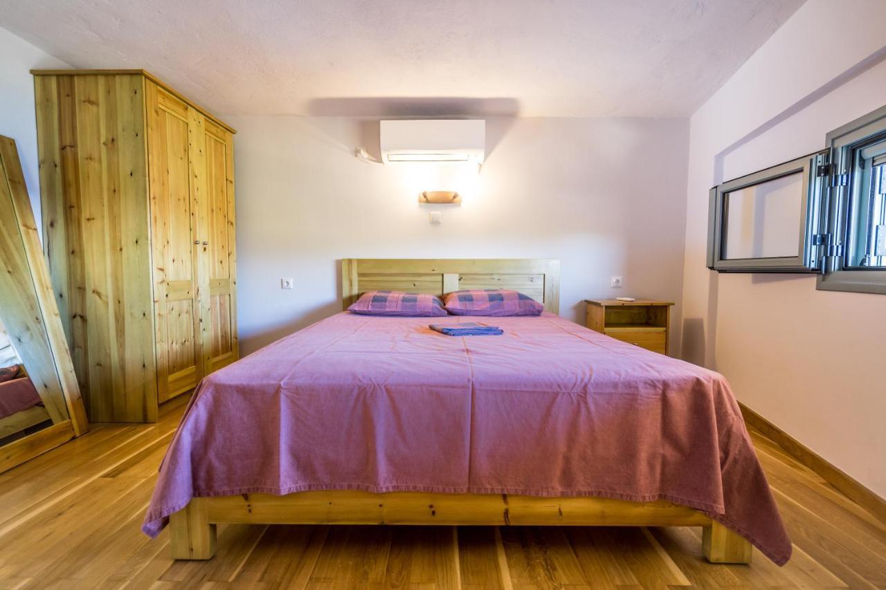 Seafront Studio With Direct Beach Access Koroni  Bagian luar foto