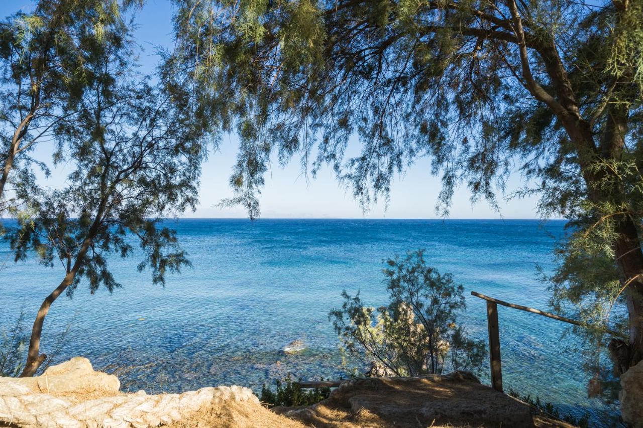 Seafront Studio With Direct Beach Access Koroni  Bagian luar foto